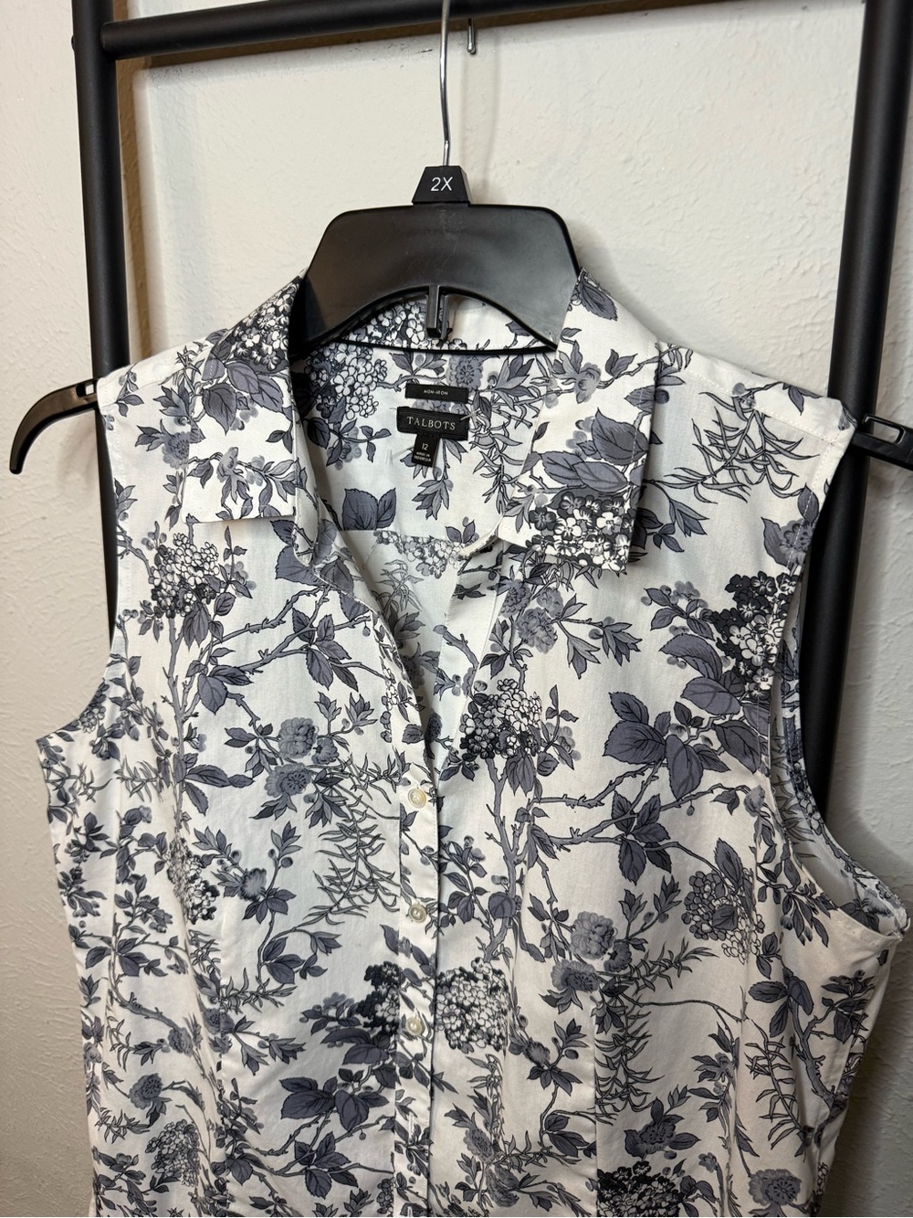 NWOT Talbots Print Tank Blouse Size 12 - Picture 2 of 5